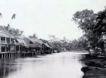 คลองน้ำกับเรือนไทย กรุงเทพ ฯ ในสมัยอดีต ปี พ.ศ.2433.jpg